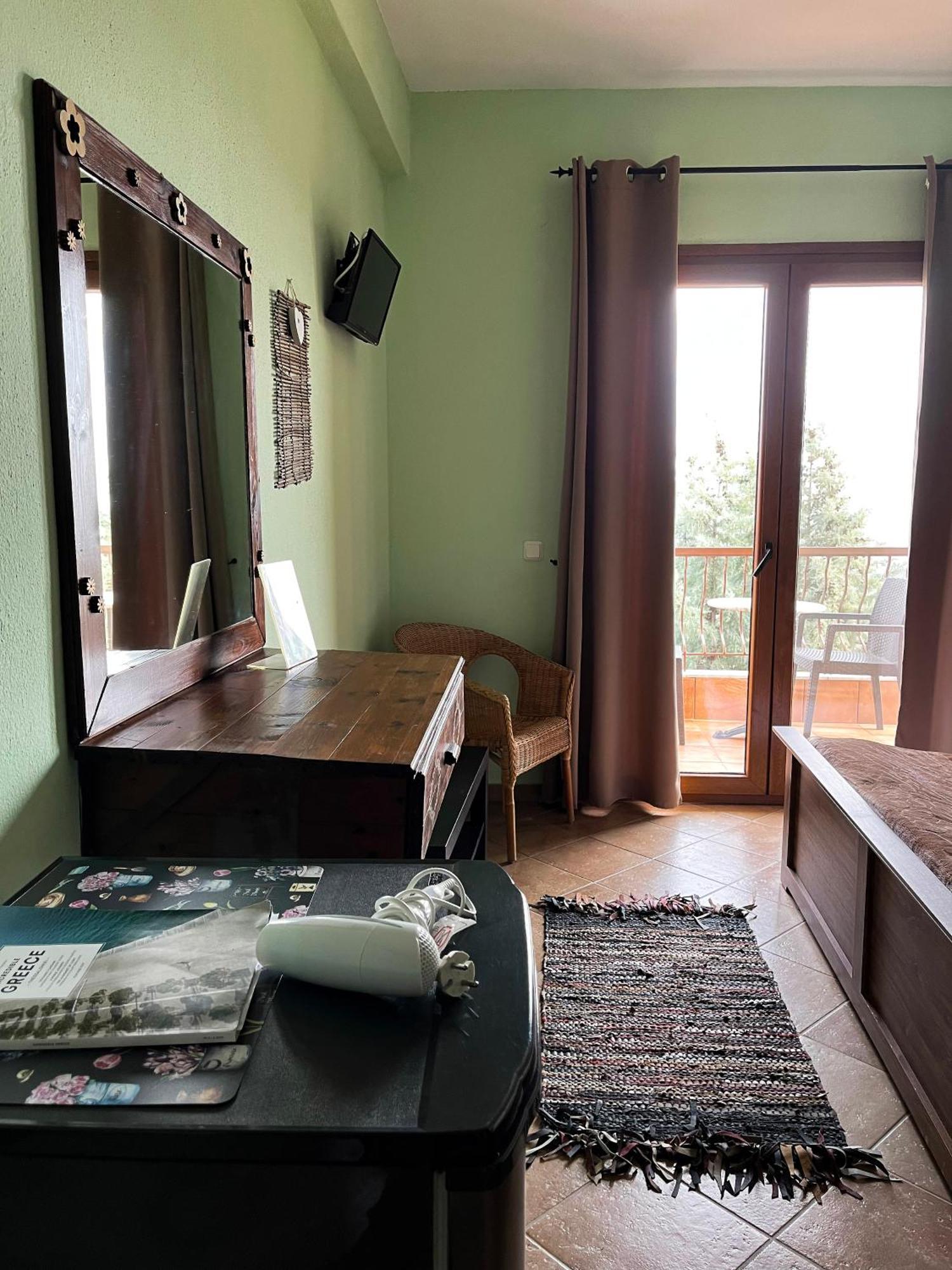 Guesthouse Kerkinitis Lithótopos Екстериор снимка