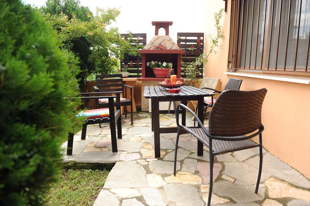 Guesthouse Kerkinitis Lithótopos Екстериор снимка